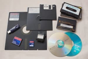 6960433672 802f595f15 k How to Avoid the Cloud and Shun Modern Technology Effectively